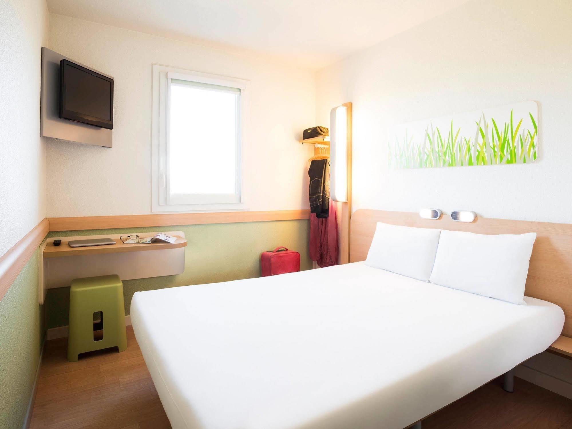Ibis Budget Orly Chevilly Tram 7 Vitry-sur-Seine Ngoại thất bức ảnh